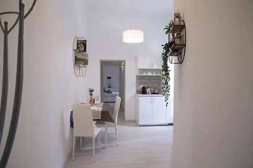 Appartamento Nazionale 221 Mamila
